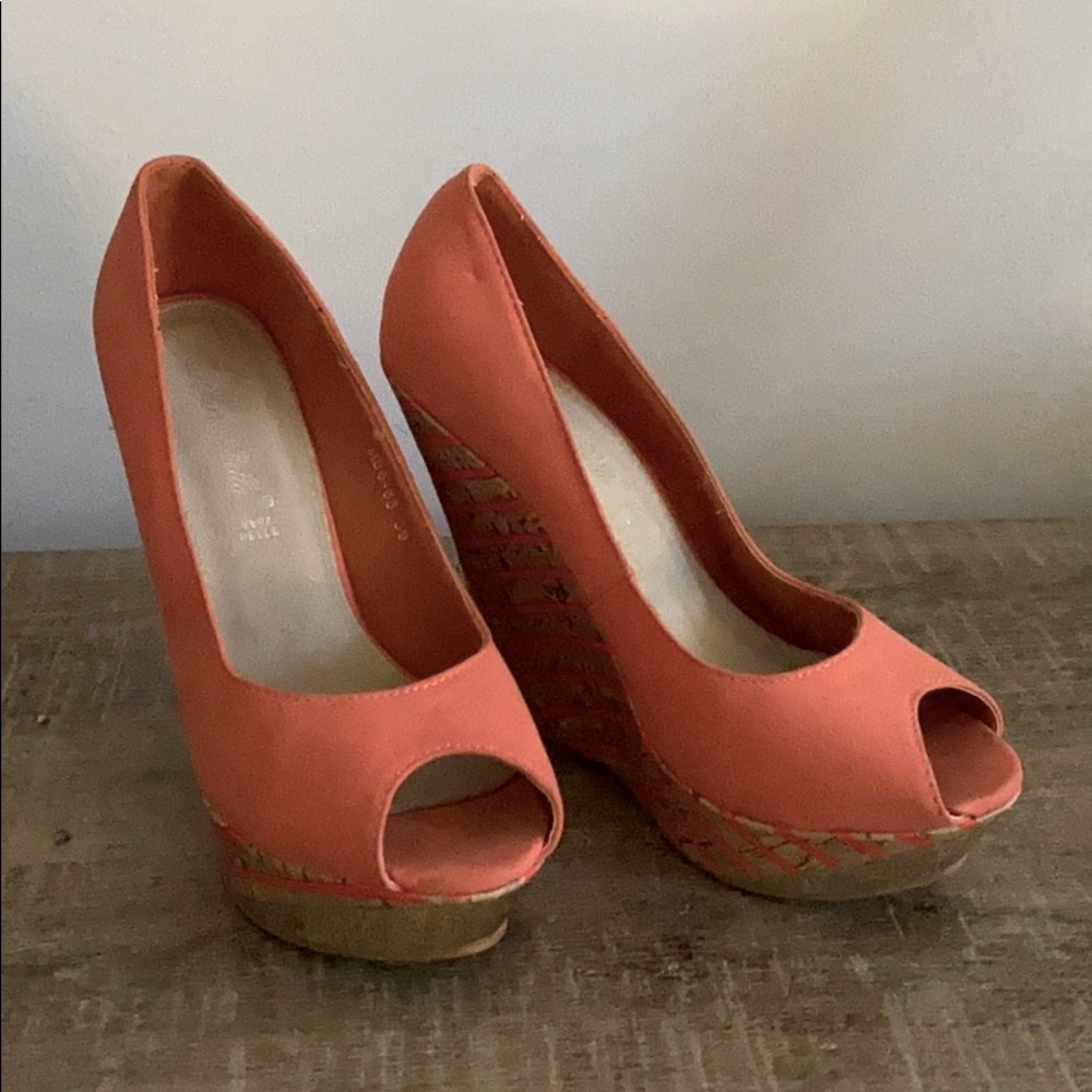 MiraBella Size 39 Wedges